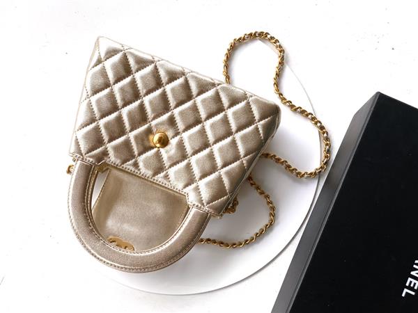 2026127215018402 600